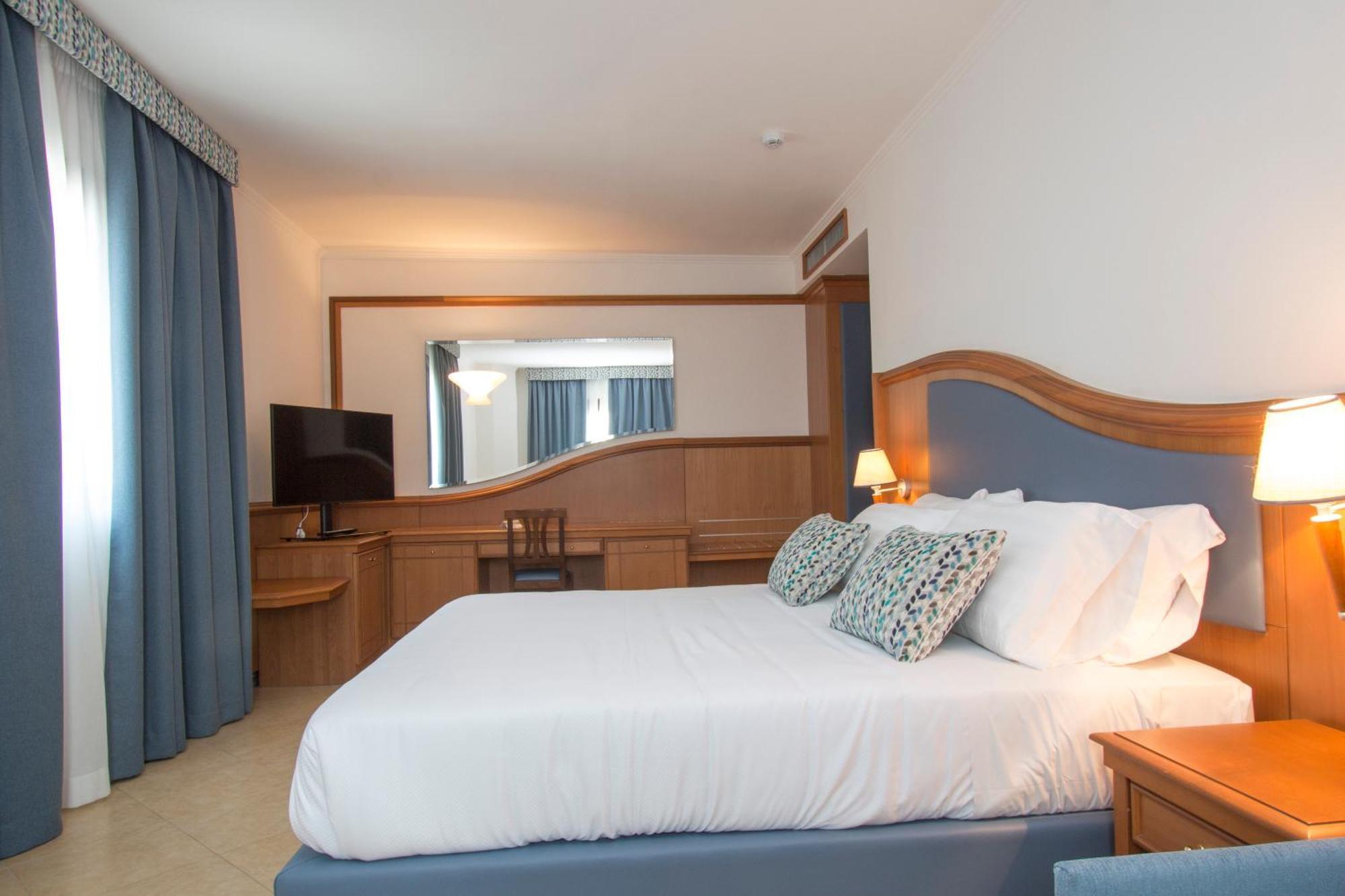 Hotel Centrale Sabaudia Ngoại thất bức ảnh