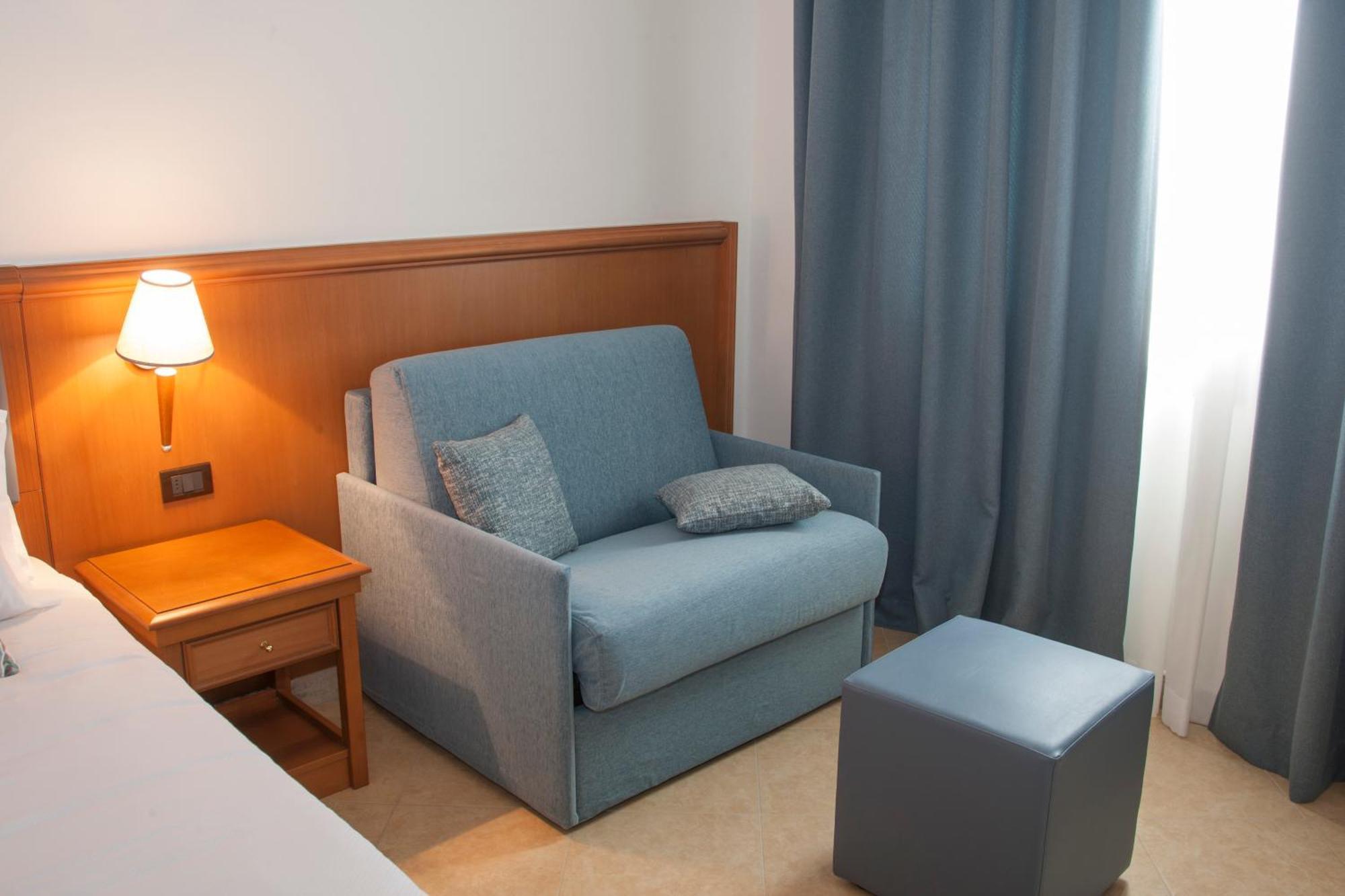 Hotel Centrale Sabaudia Ngoại thất bức ảnh