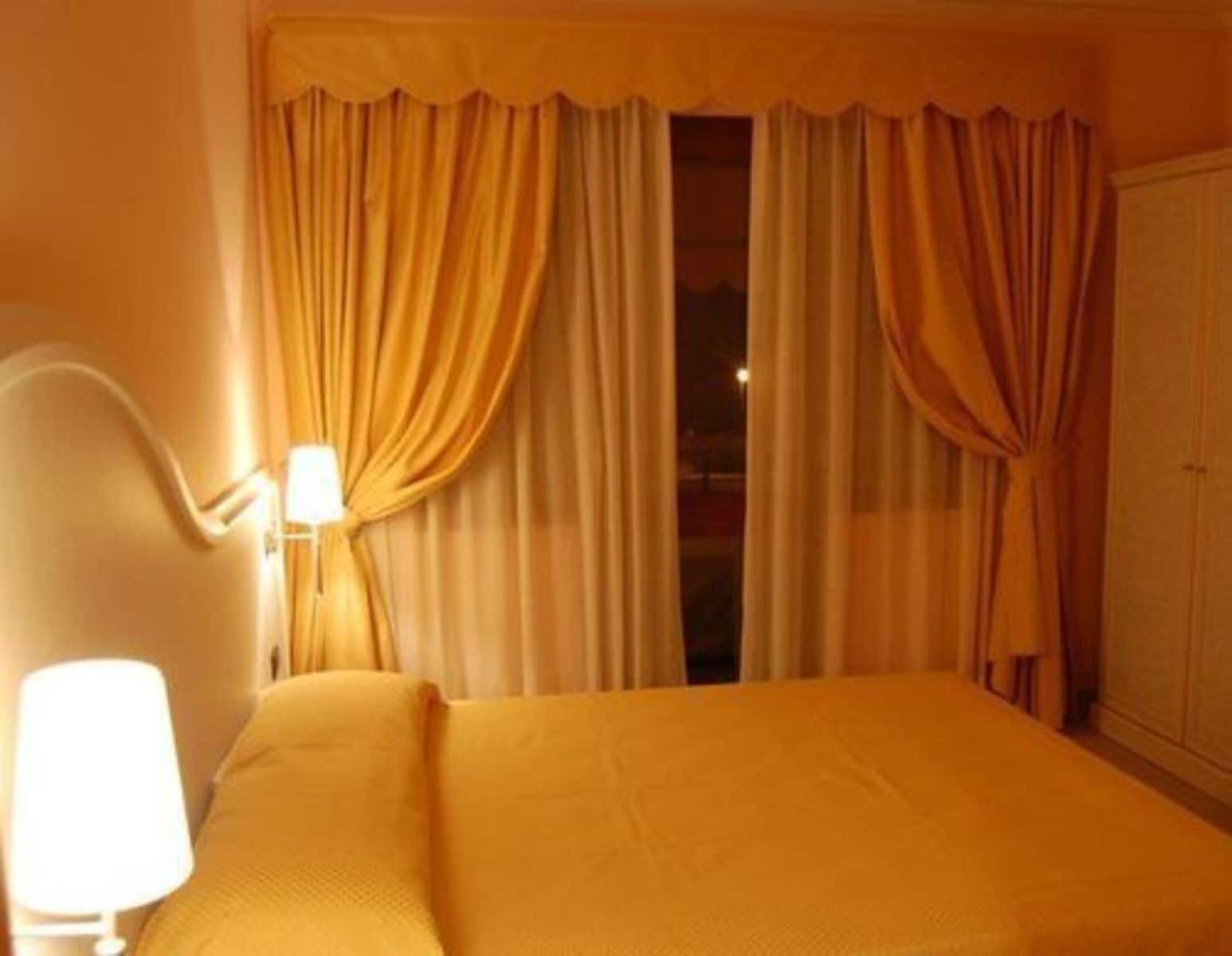 Hotel Centrale Sabaudia Ngoại thất bức ảnh